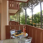 Corinzia ביביונה